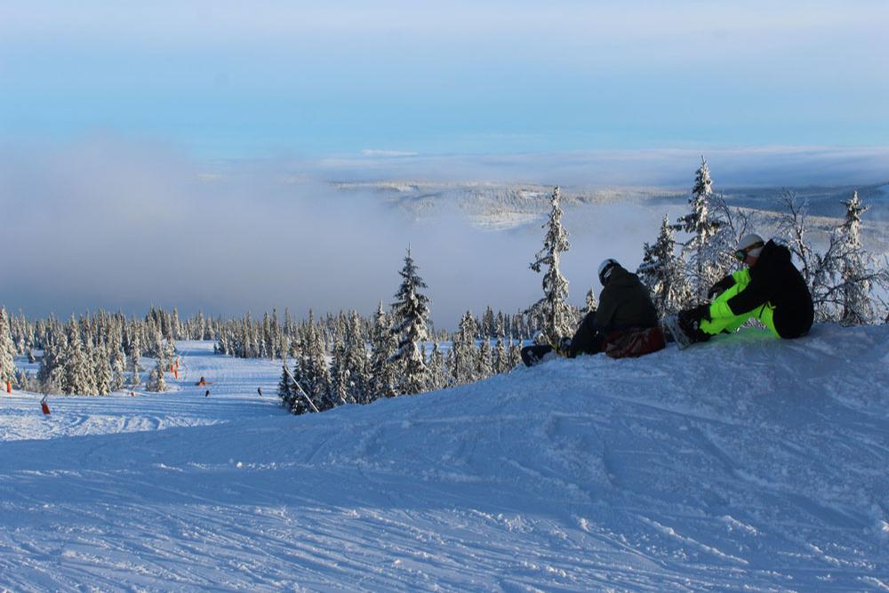 Trysil Snowboarder Slopeside