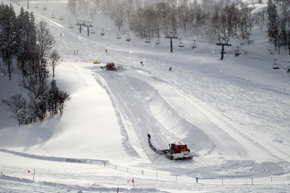 Gala Yuzawa Resort Guide - World Snowboard Guide