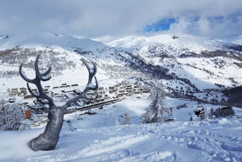 Deer Sestriere