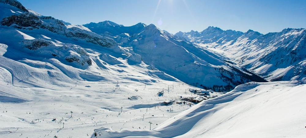 Best Apres Ski Resorts in the World - World Snowboard Guide